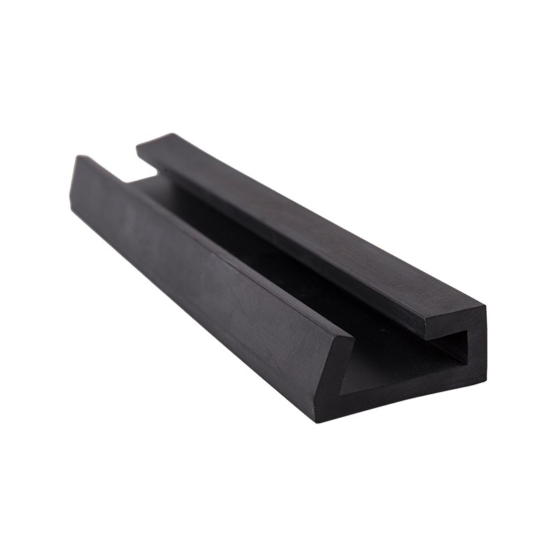 ゴム製チャネルストリップ